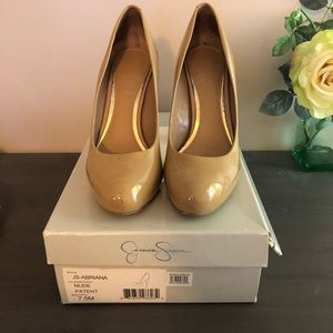 Nude Patent Pumps